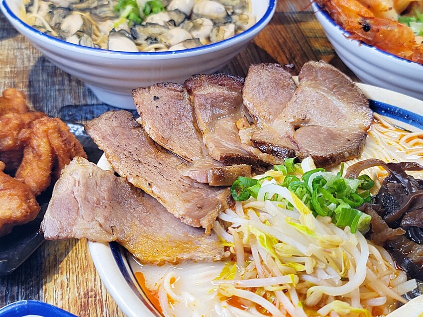 海鮮控要暴動了!!台中視覺系浮誇拉麵再度上市!大海精華衝擊你的味蕾,IG美食家不容錯過!