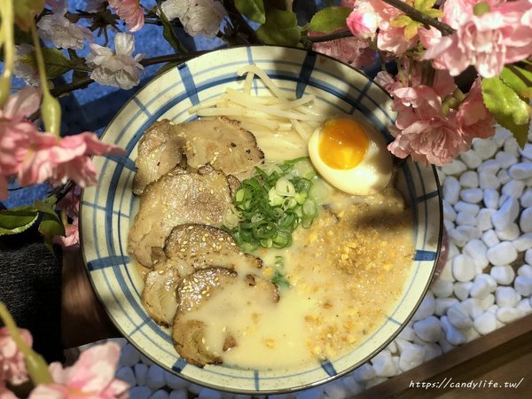 山禾堂拉麵-台中店:台中美食│山禾堂拉麵-台中店〃大里好吃拉麵推薦!拉麵只賣一種湯頭,每碗拉麵還可免費加麵2次~