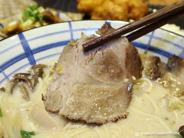 山禾堂拉麵-台中店:台中美食│山禾堂拉麵-台中店〃大里好吃拉麵推薦!拉麵只賣一種湯頭,每碗拉麵還可免費加麵2次~