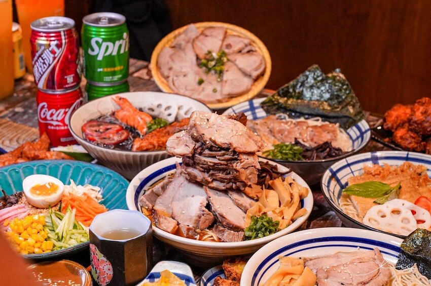 山禾堂大里店 |台中拉麵推薦,加99元日式叉燒肉吃到飽、加麵無限次,挑戰地表最高最划算拉麵! - 艾薇覓食趣