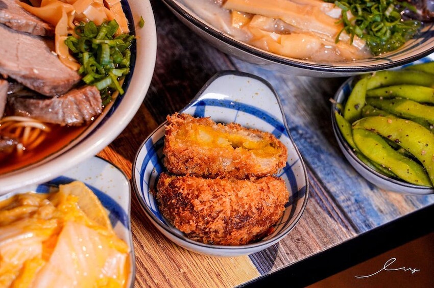 山禾堂大里店 |台中拉麵推薦,加99元日式叉燒肉吃到飽、加麵無限次,挑戰地表最高最划算拉麵! - 艾薇覓食趣