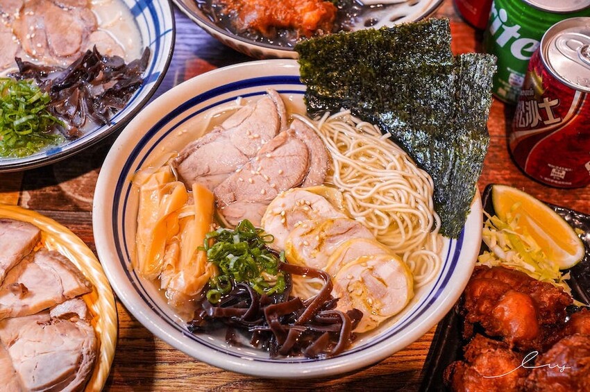 山禾堂大里店 |台中拉麵推薦,加99元日式叉燒肉吃到飽、加麵無限次,挑戰地表最高最划算拉麵! - 艾薇覓食趣