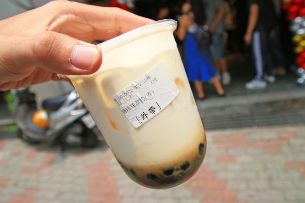 【板橋美食】吉龍糖黑糖紅茶專賣店-致理旁的超人氣黑糖珍珠飲料店