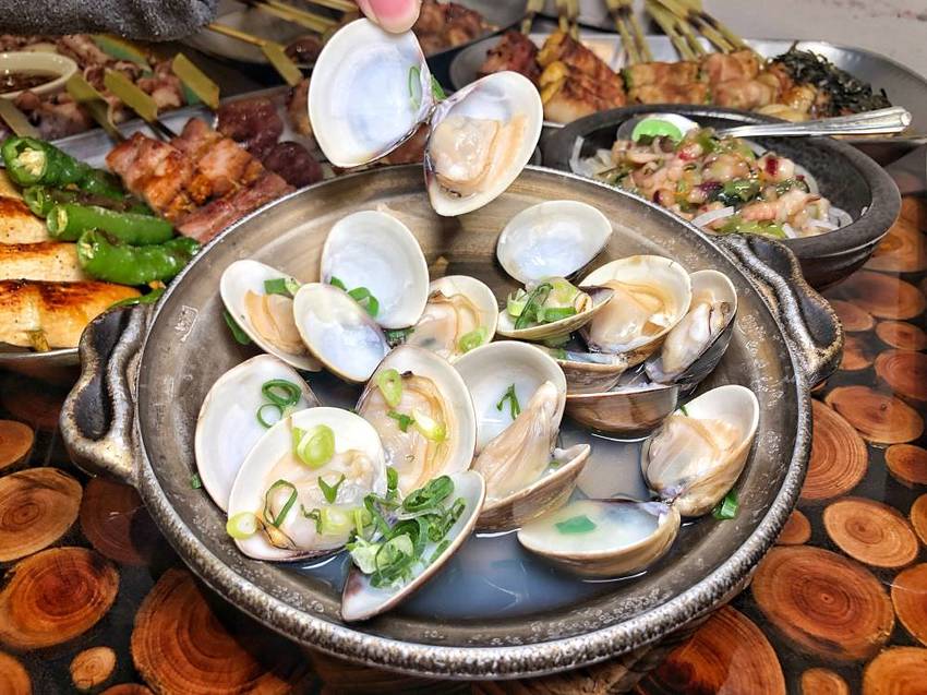 台南宵夜推薦【火熊串燒】日式獨家風味串燒 宵夜聚餐好選擇 內文有新菜單|台南美食