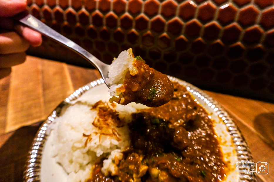16大安區新高軒咖哩炸豬排咖哩飯牛柳燉黑豚豬肉溫泉蛋.jpg