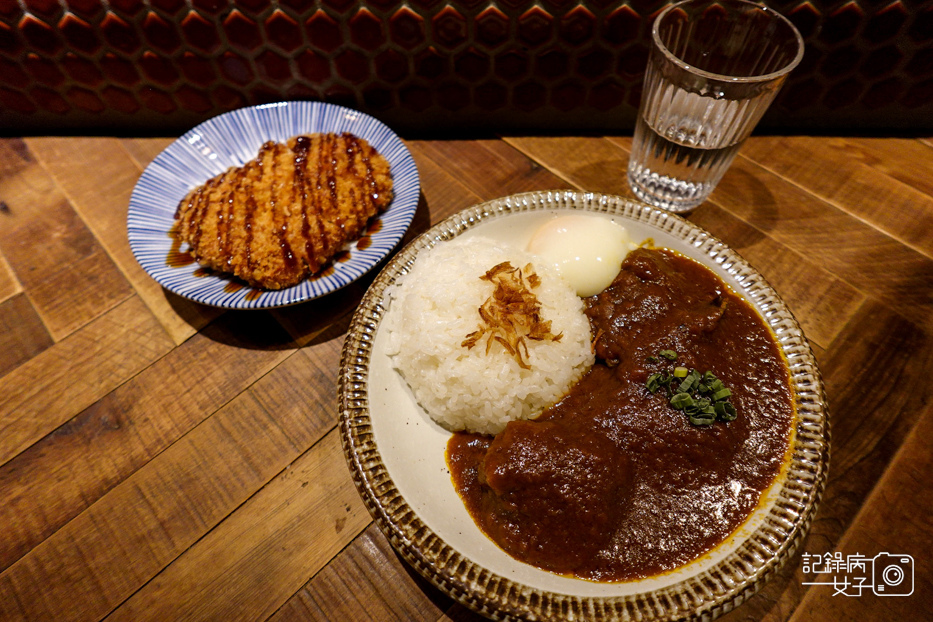 10大安區新高軒咖哩炸豬排咖哩飯牛柳燉黑豚豬肉溫泉蛋.jpg