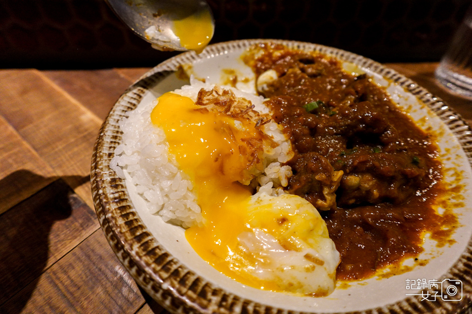 17大安區新高軒咖哩炸豬排咖哩飯牛柳燉黑豚豬肉溫泉蛋.jpg