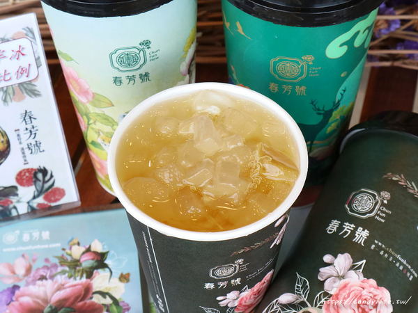 春芳號(台中河南店):台中美食│春芳號-台中河南店〃IG熱門卡打飲料店~超美花花杯,還有萌萌動物杯新上市!