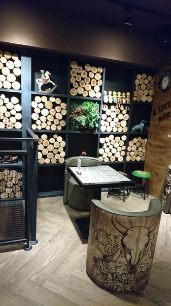 多一點咖啡館(文化館)：高雄早午餐~多一點咖啡館-文化館~豐盛鑄鐵鍋料理~推明太子海鮮總匯焗烤~優質享受~