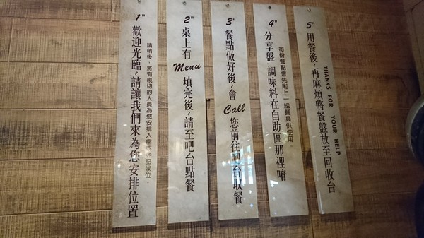 多一點咖啡館(文化館)：高雄早午餐~多一點咖啡館-文化館~豐盛鑄鐵鍋料理~推明太子海鮮總匯焗烤~優質享受~