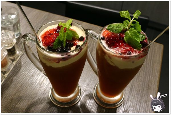 瓦法奇朵Waffogato(台北車站店)：[食記]►台北中正區◄台北車站附近的W.瓦法奇朵咖啡館、不管想吃鍋還是義大利麵、排餐、下午茶，這邊通通一次滿足你（妳）