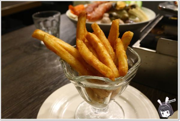 瓦法奇朵Waffogato(台北車站店)：[食記]►台北中正區◄台北車站附近的W.瓦法奇朵咖啡館、不管想吃鍋還是義大利麵、排餐、下午茶，這邊通通一次滿足你（妳）