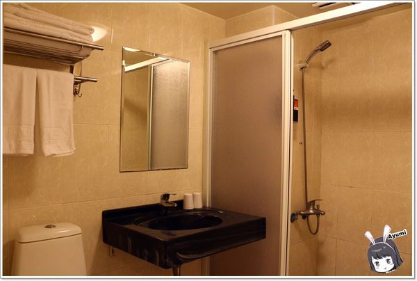 默砌旅店新世代高雄館：[住宿]►高雄苓雅區◄默砌旅店新世代高雄館－房間乾淨舒適近捷運三多商圈一號出口