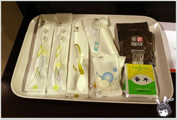 默砌旅店新世代高雄館：[住宿]►高雄苓雅區◄默砌旅店新世代高雄館－房間乾淨舒適近捷運三多商圈一號出口