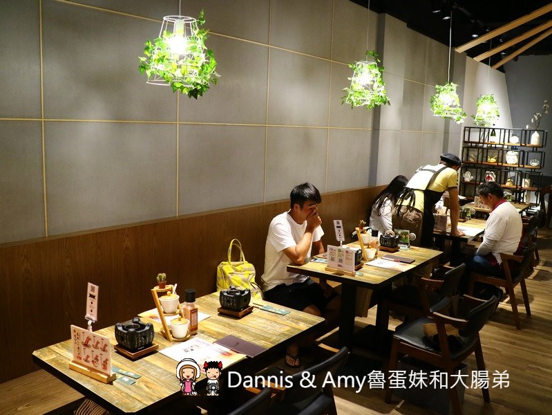 《澎湖美食》馬公市區嵐山熟成牛かつ專売。日式炸牛排定食。牛五花爆肉山丼。澎湖花火節嘗鮮菜單分享 ︱影片