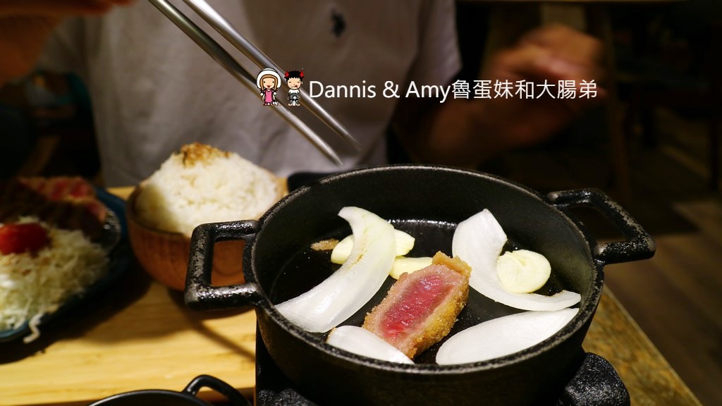 《澎湖美食》馬公市區嵐山熟成牛かつ專売。日式炸牛排定食。牛五花爆肉山丼。澎湖花火節嘗鮮菜單分享 ︱影片