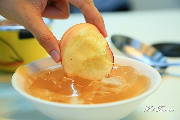 清水堂愛玉專賣店:【台南美食】掉落在愛玉冰裡的仙桃,吃了聽說會長生不老喔!?清水堂愛玉冰