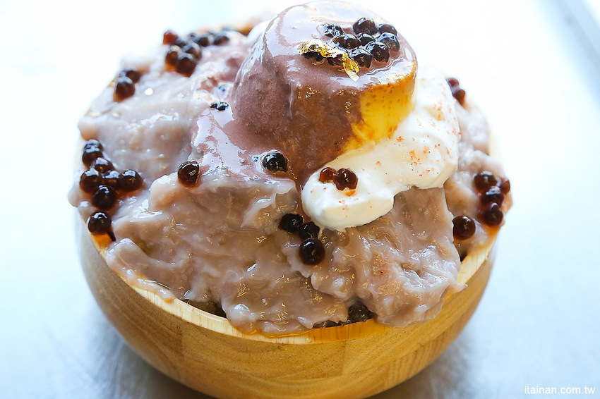 台南草莓冰｜台南下雪囉!!雪白的夢幻草莓冰，讓你秒變身夢幻美少女!!台南必吃排隊美食:清水堂愛玉專賣店 - 台南好Food遊