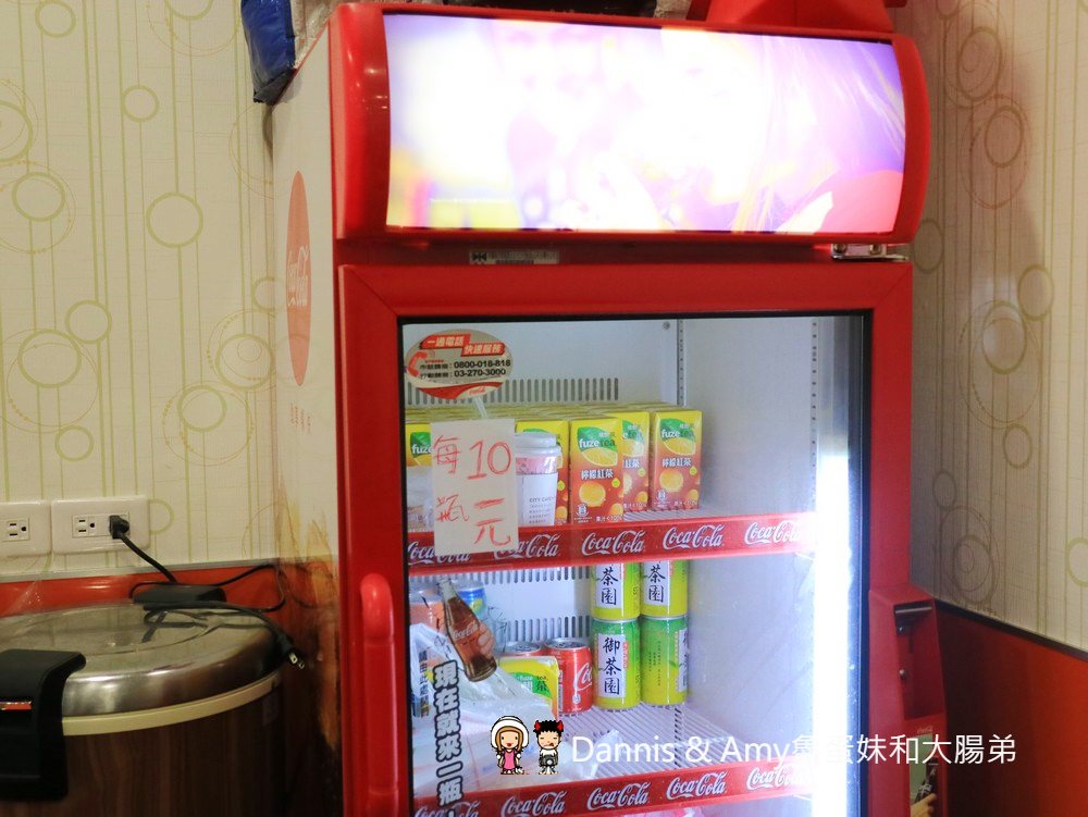 《新竹百來元平價小火鍋》8鍋臭臭鍋（新竹民權店)。無限量享用白飯、滷肉飯、涼麵、王子麵、雞絲麵、飲料、冰淇淋、爆米花︱巨城附近 （影片）