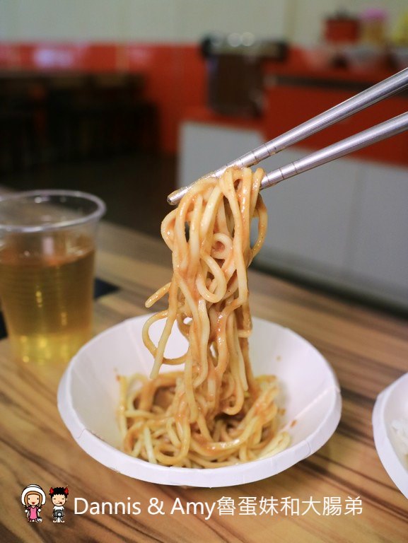 《新竹百來元平價小火鍋》8鍋臭臭鍋（新竹民權店)。無限量享用白飯、滷肉飯、涼麵、王子麵、雞絲麵、飲料、冰淇淋、爆米花︱巨城附近 （影片）