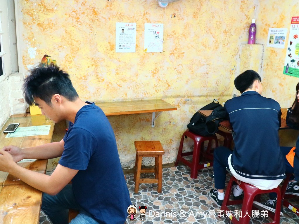 《新竹早餐推薦》應許地18早午餐。健康又好吃的早餐美食。大份量饅頭肉排蛋。Q彈多饀料蛋餅︱新竹高商十八尖山旁（影片）