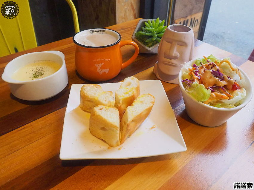 諾諾索義式料理，義大利麵爆多蛤蠣，蛤蠣圈滿滿圍個兩圈，CP值超高~