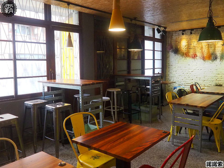 諾諾索義式料理，義大利麵爆多蛤蠣，蛤蠣圈滿滿圍個兩圈，CP值超高~