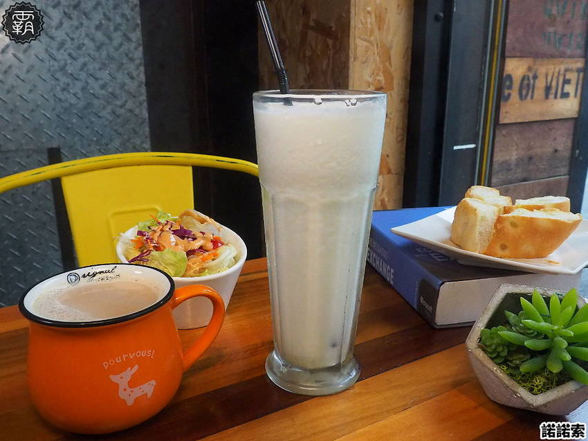 諾諾索義式料理，義大利麵爆多蛤蠣，蛤蠣圈滿滿圍個兩圈，CP值超高~