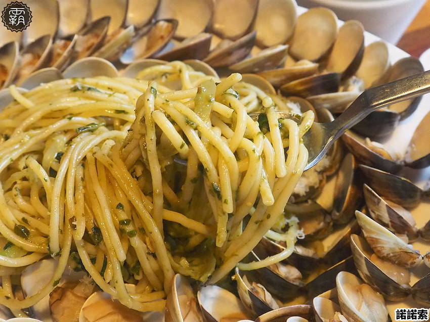 諾諾索義式料理，義大利麵爆多蛤蠣，蛤蠣圈滿滿圍個兩圈，CP值超高~