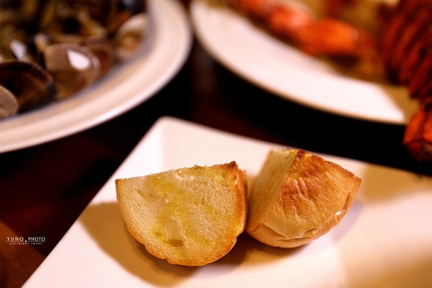 痛風慎入！超狂大龍蝦霸氣上桌 讓海鮮控都爆動｜諾諾索NonLoSo義式料理(一中商圈美食)