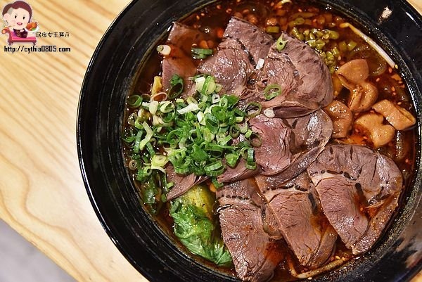 桃園中壢美食-哭鼻子酸辣粉-多口味客製化的酸辣粉,下午不打烊好貼心 @民宿女王芽月-美食.旅遊.全台趴趴走