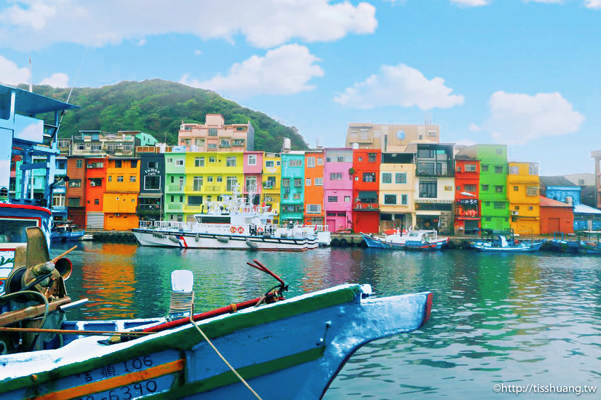 基隆正濱漁港,彩色屋,熱門IG景點 基隆正濱漁港,彩色屋,熱門IG景點