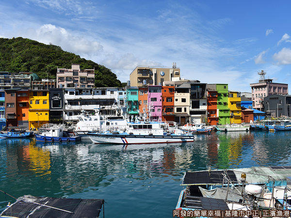 正濱漁港13-近年新興的拍照熱門景點彩色屋.JPG