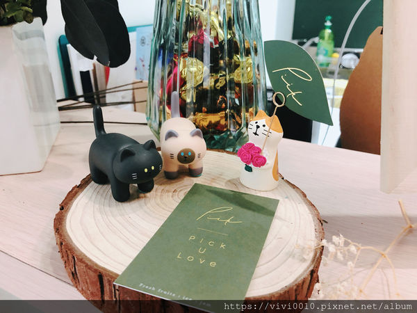 圓圓家愛吃貨-《台北中山》網美瘋IG打卡聖地，酸甜草莓好滋味，初戀好味道