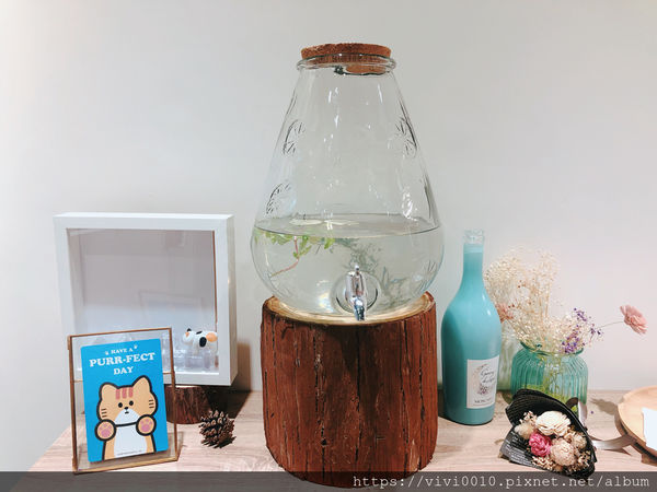 圓圓家愛吃貨-《台北中山》網美瘋IG打卡聖地，酸甜草莓好滋味，初戀好味道