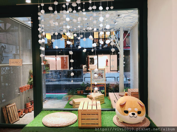 圓圓家愛吃貨-《台北中山》網美瘋IG打卡聖地，酸甜草莓好滋味，初戀好味道