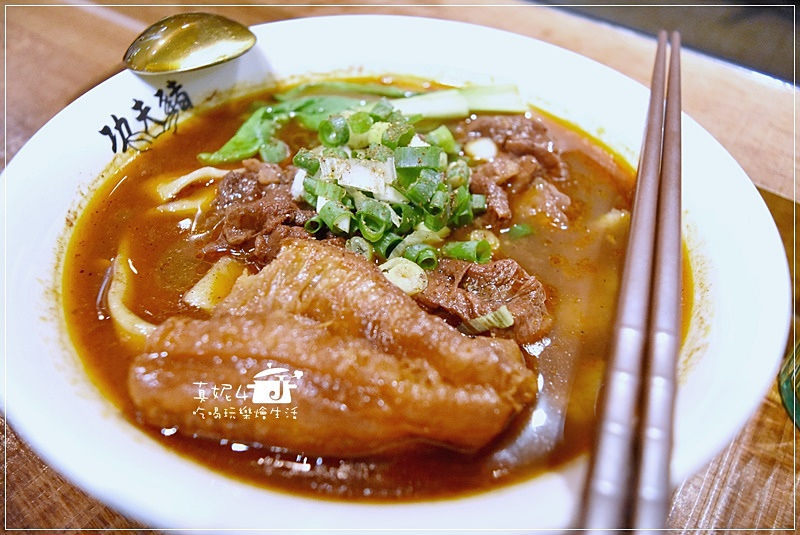 新店排隊牛肉麵 功夫豬私廚好麵