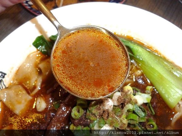 功夫豬私廚好麵：湯頭濃郁,牛肉大塊,令人懷念的滋味-『愛評體驗券』、『功夫豬私廚好麵』体驗心得