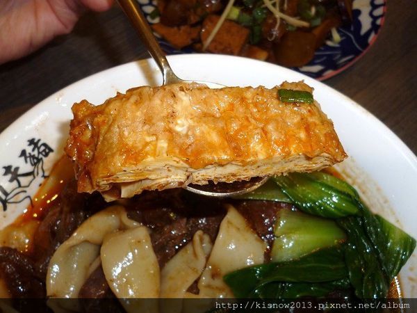 功夫豬私廚好麵：湯頭濃郁,牛肉大塊,令人懷念的滋味-『愛評體驗券』、『功夫豬私廚好麵』体驗心得