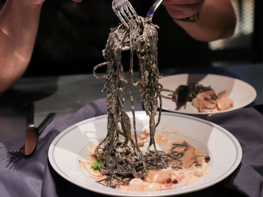 信義區百萬夜景，花酒蔵海鮮吧-台北最時尚海鮮餐廳！ - Lexies Blog，寫食派