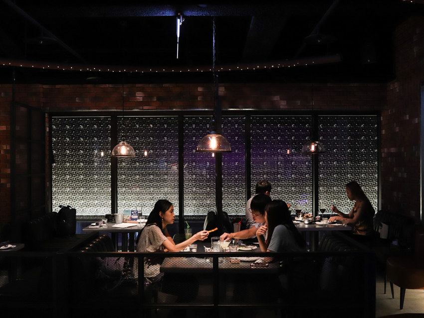 信義區百萬夜景，花酒蔵海鮮吧-台北最時尚海鮮餐廳！ - Lexies Blog，寫食派