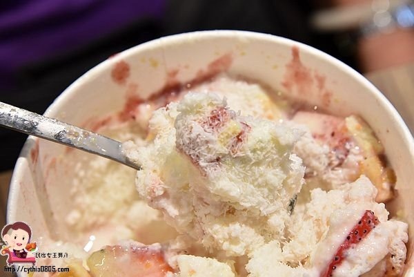 桃園中壢美食-托比帕克 甜品專賣店-平價雪冰再一家,抹茶雪冰料好多 @民宿女王芽月-美食.旅遊.全台趴趴走