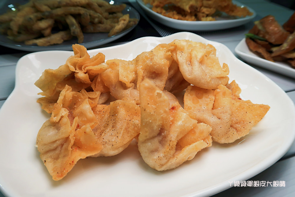 新竹城隍廟新開幕超厚雞排，自由先生美式揚物，這家炸物賣的最特別！