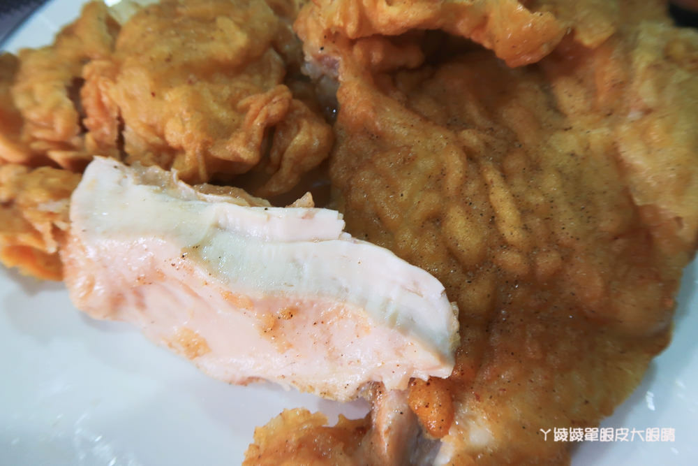 新竹城隍廟新開幕超厚雞排，自由先生美式揚物，這家炸物賣的最特別！