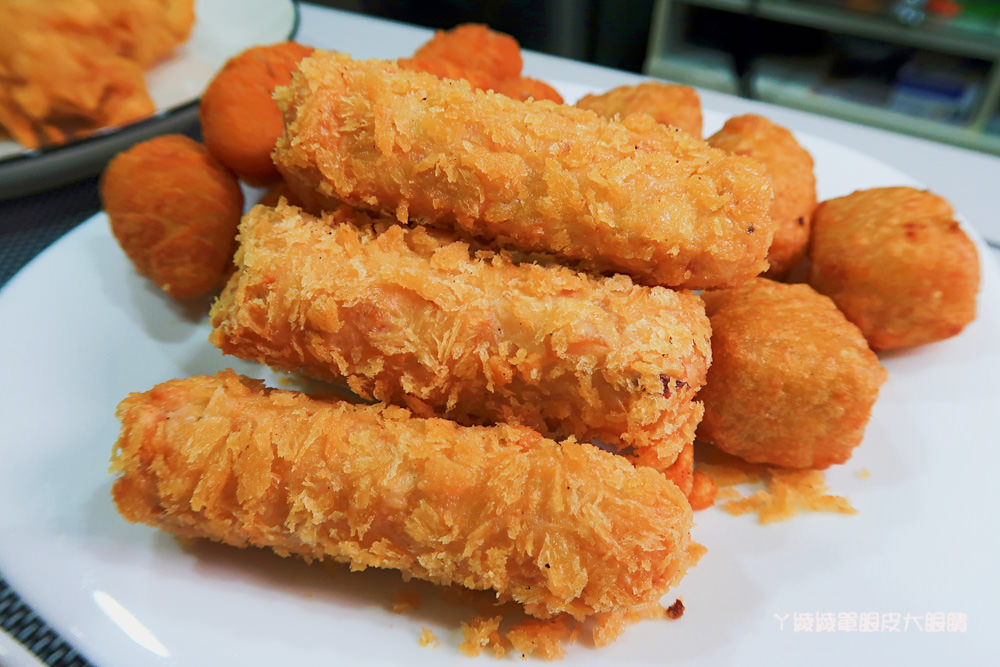 新竹城隍廟新開幕超厚雞排，自由先生美式揚物，這家炸物賣的最特別！