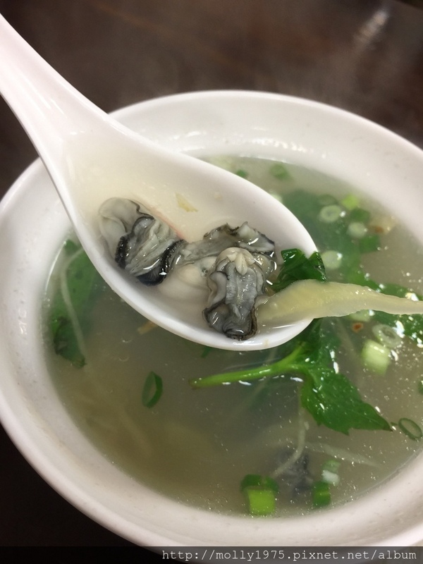 阿芳魯肉飯：【新北新莊】阿芳滷肉飯/橙汁炸肉啵棒的滋味