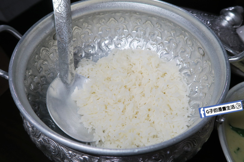 三重菜寮站-暹羅廚房泰式料理.酥炸羅望魚.綠咖哩.涼拌青木瓜絲