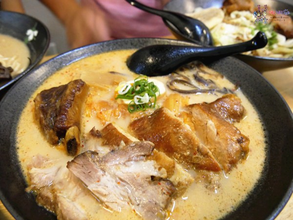 揹潶鍋拉麵,桃園美食,林口美食,拉麵,大份量,台北美食,林口A8站
