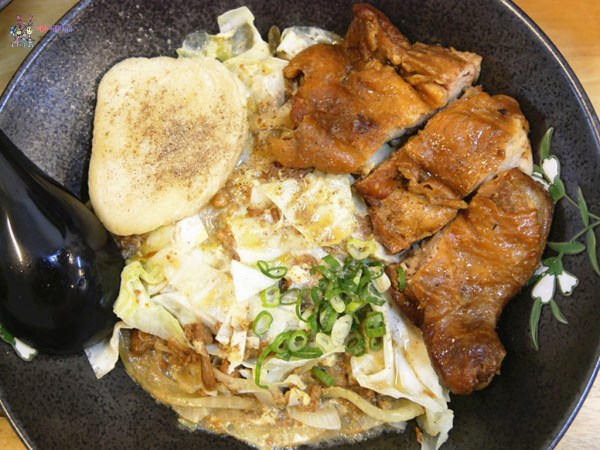 揹潶鍋拉麵,桃園美食,林口美食,拉麵,大份量,台北美食,林口A8站