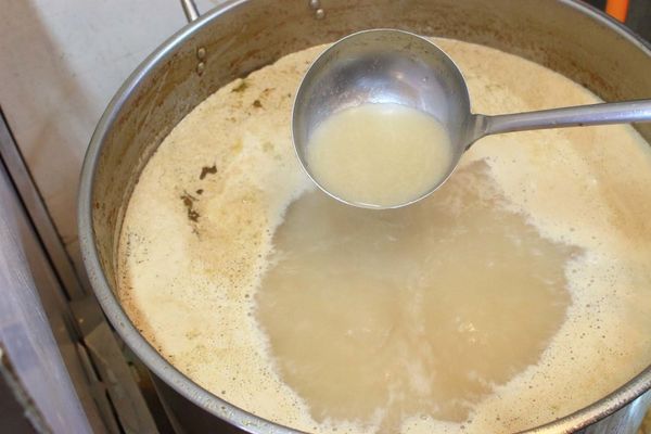 【林口美食】揹潶鍋日式拉麵-豐富配料的平價拉麵店